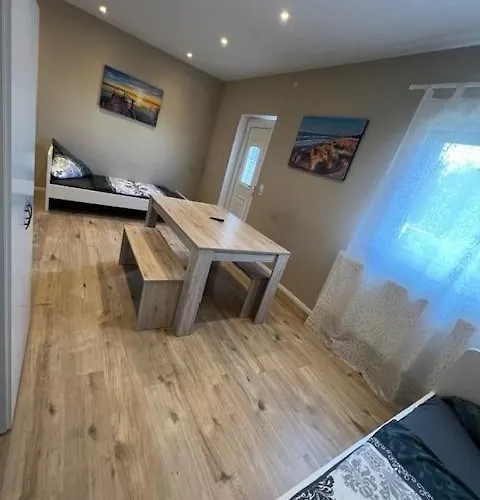 Samui Monteur Apartment *